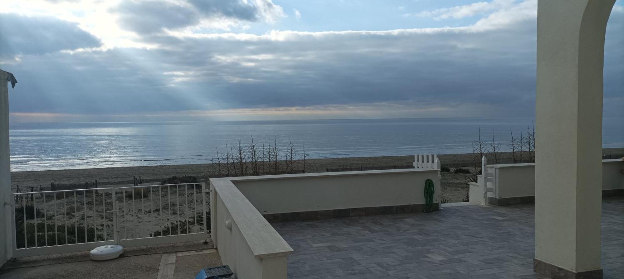 The Suite On The Beach トルヴァイアニカ エクステリア 写真
